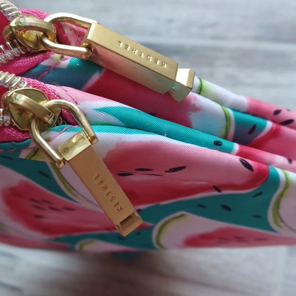Kestrel cosmetic bag